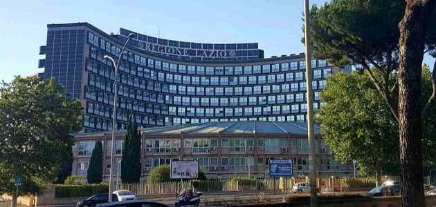 Lazio, il distanziometro dimezzato è una mezza vittoria